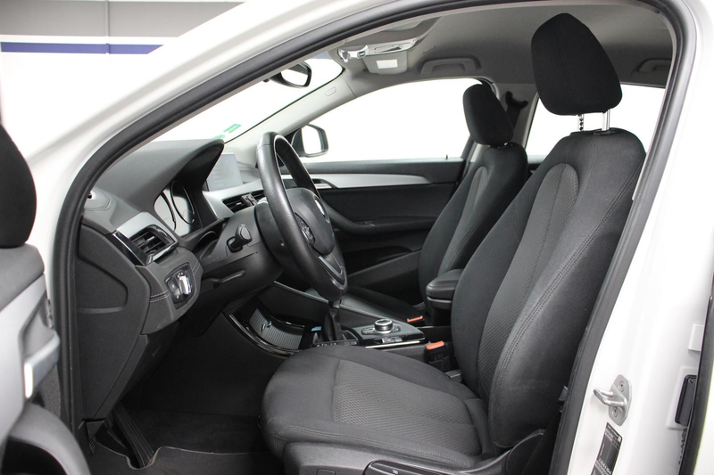 BMW X2 sDrive 18i TEMP NAVI LED SHZ S.HEFT BT 2.HD — photo 11