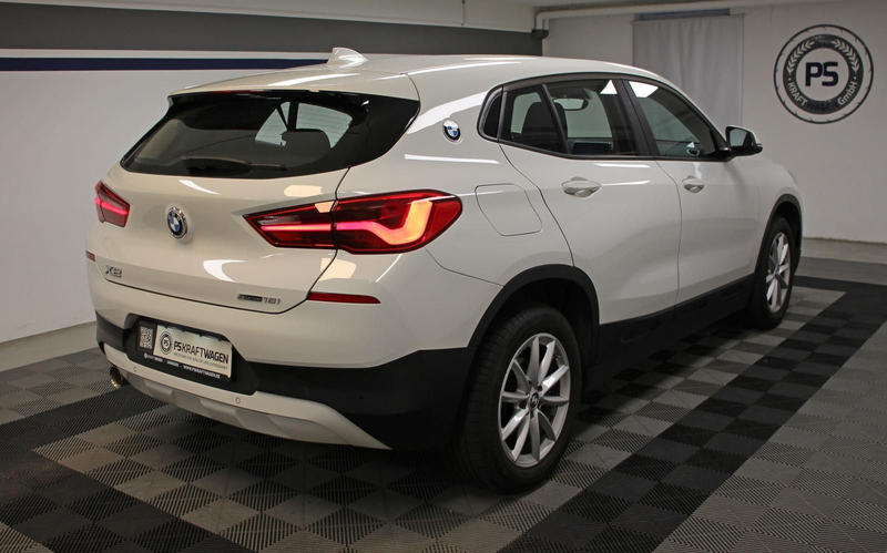 BMW X2 sDrive 18i TEMP NAVI LED SHZ S.HEFT BT 2.HD — photo 3