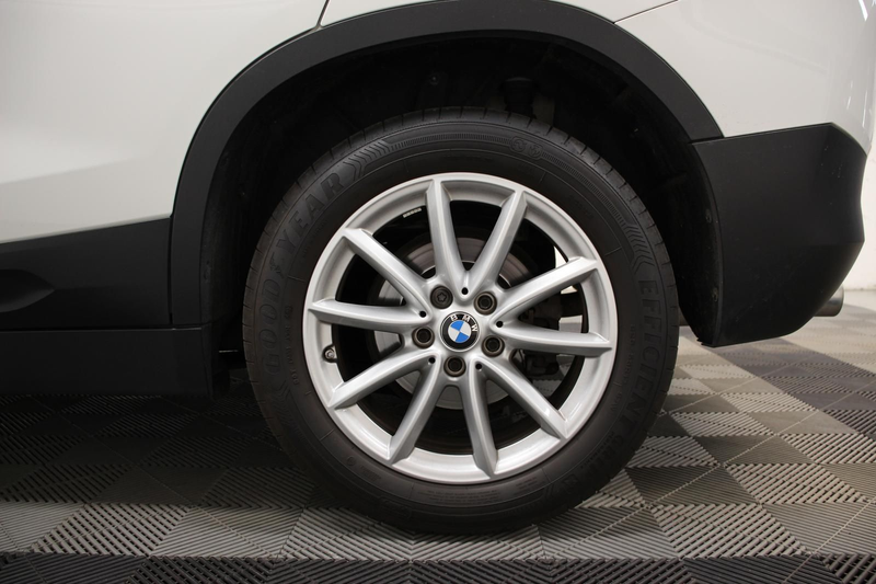 BMW X2 sDrive 18i TEMP NAVI LED SHZ S.HEFT BT 2.HD — photo 5