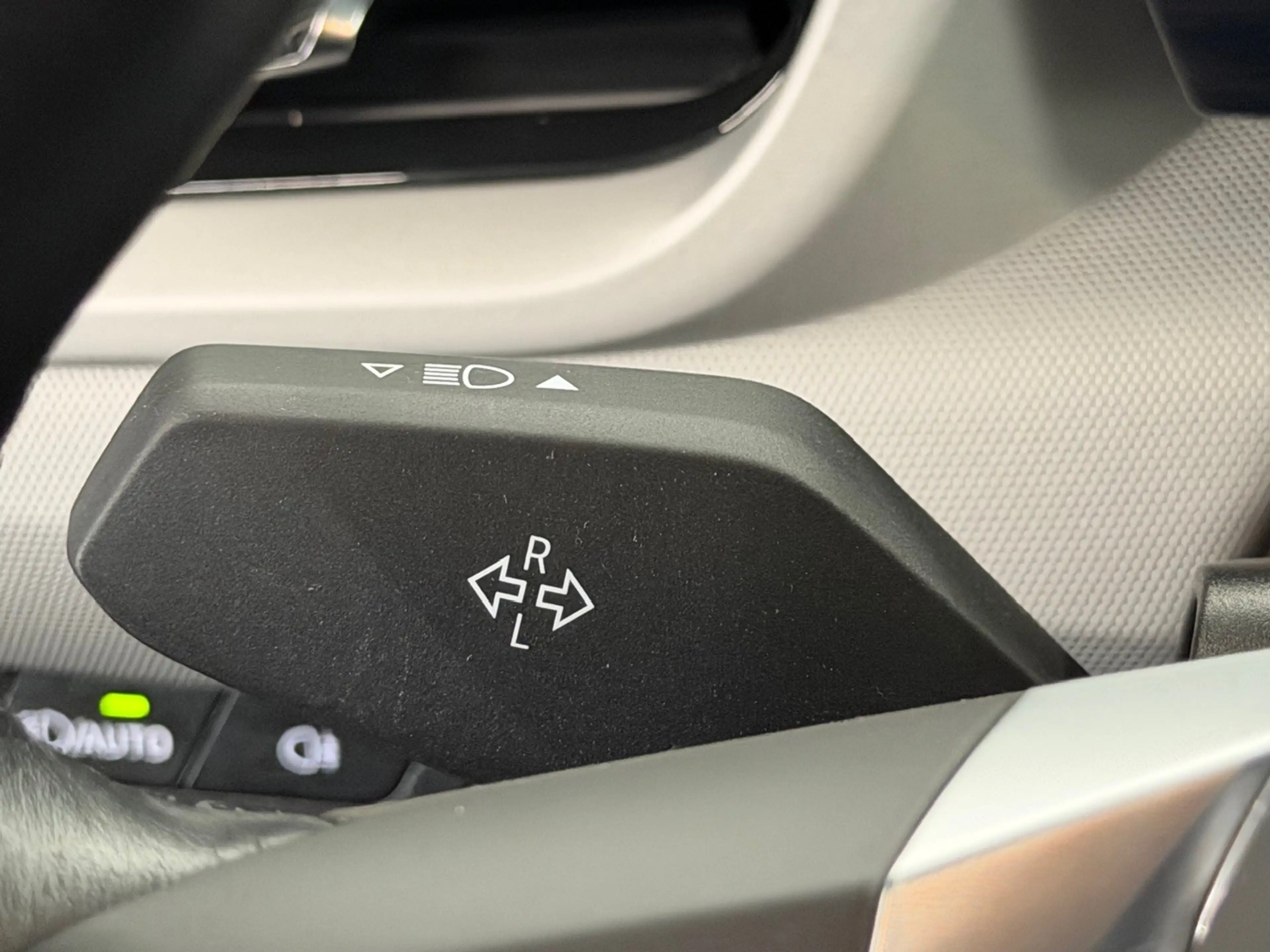 BMW X1 xDrive 30 | HUD | 360°KAM. | H&K | SoH:97,7% — photo 13