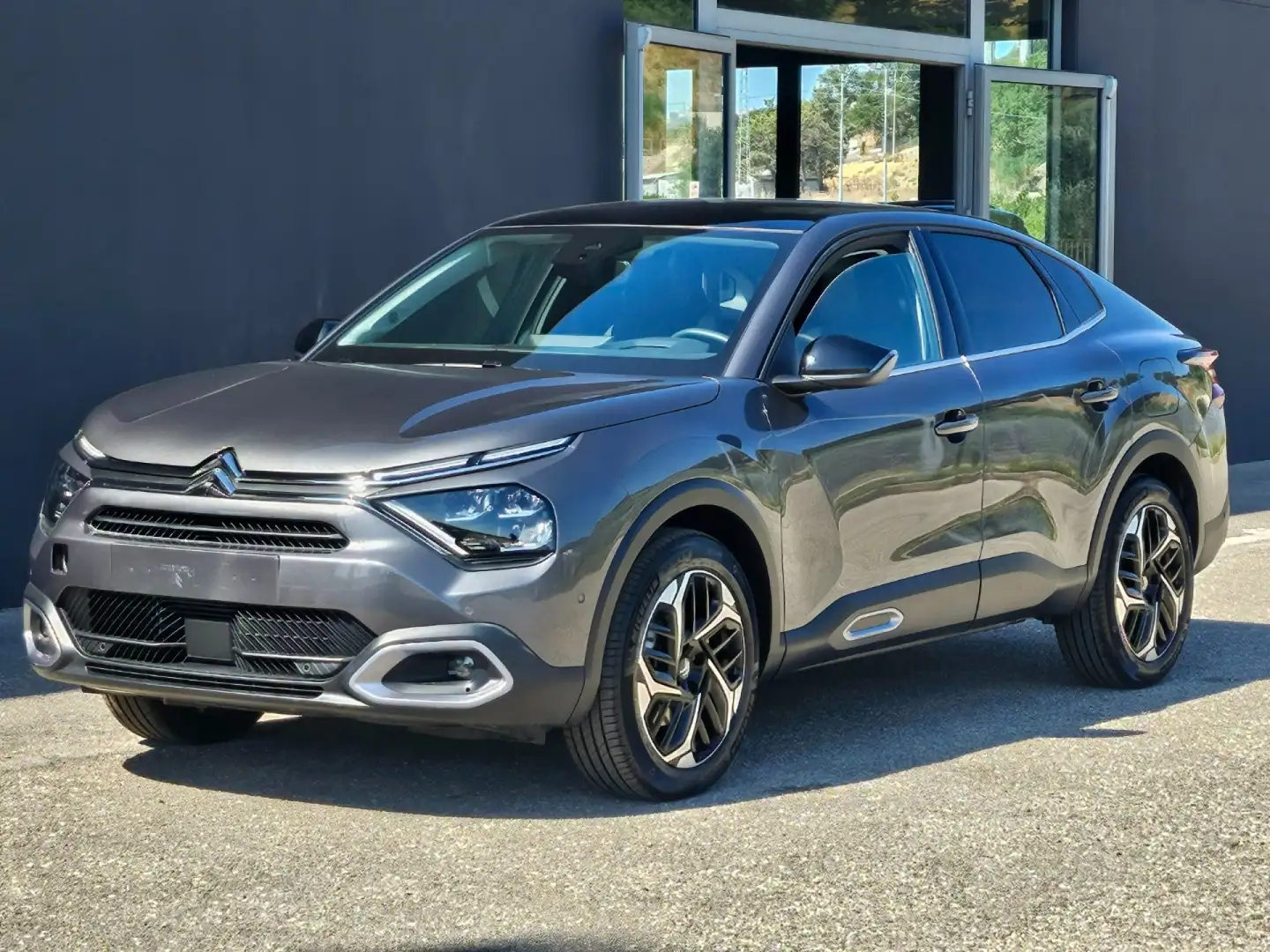 Citroen C4 X BHDI 130 EAT8 Max Tetto KM. ZERO Grigio - 1