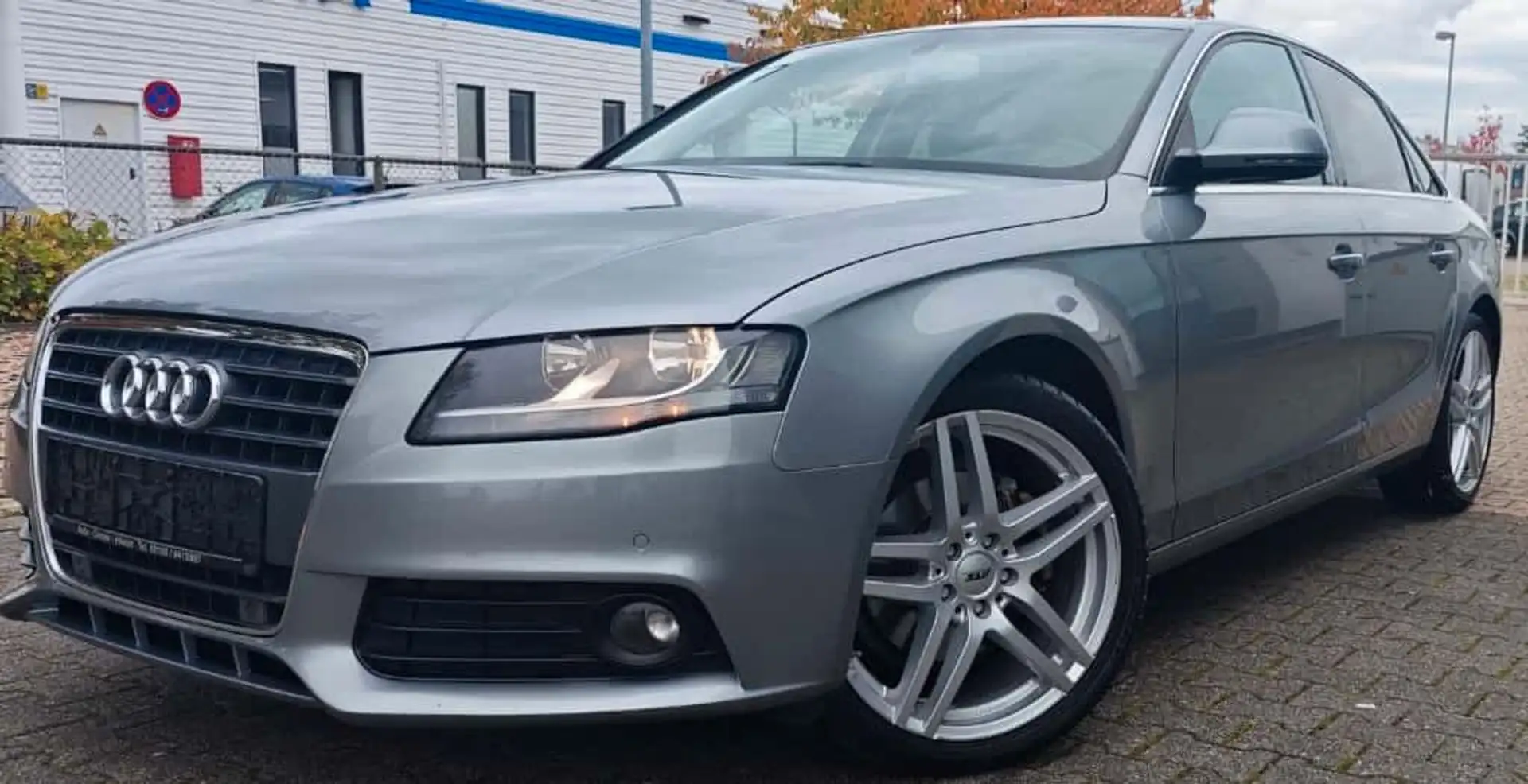 Audi A4 Lim. Ambiente | *PDC*Sehr gepflegt Grau - 1