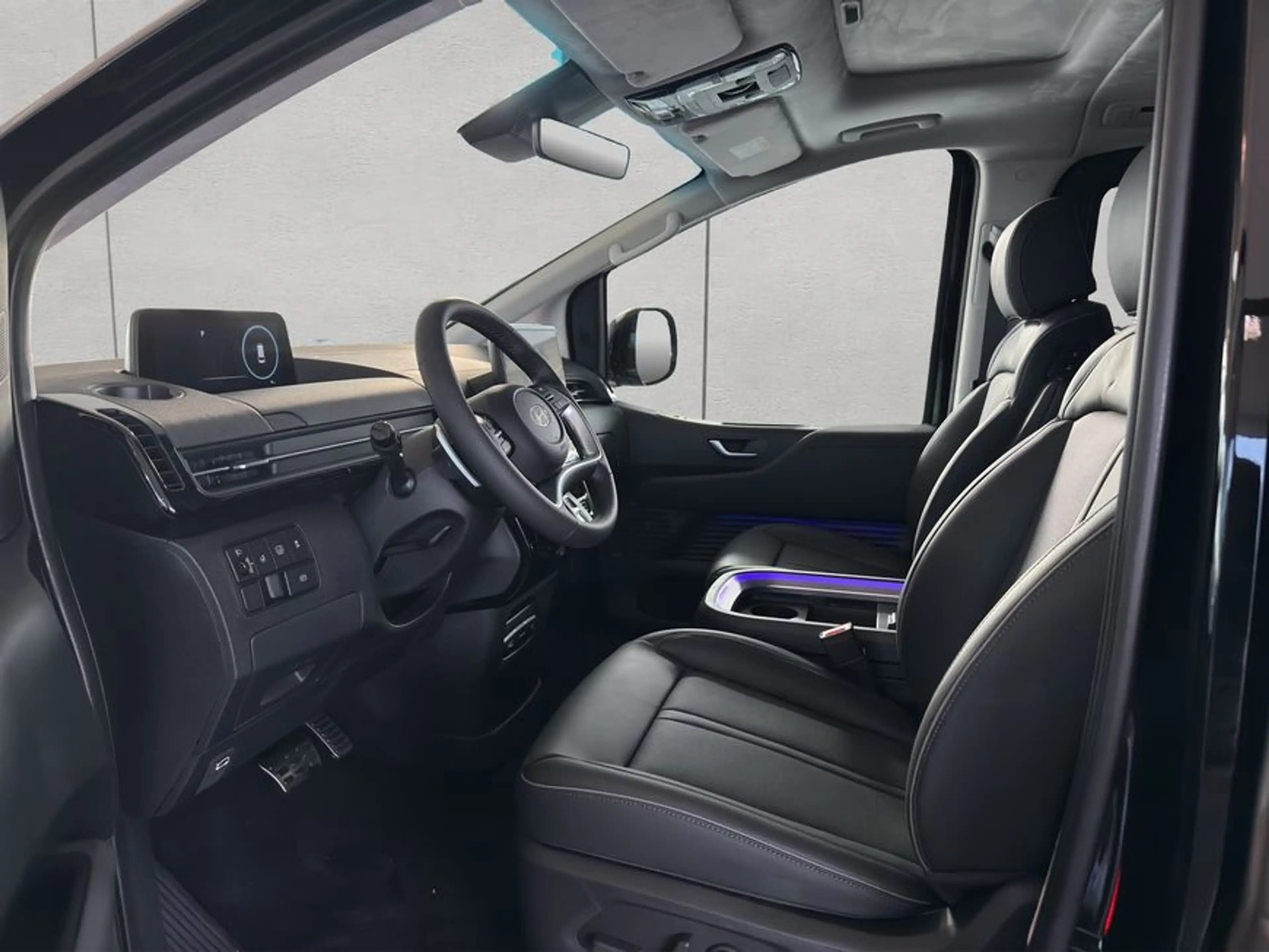 Hyundai STARIA STARIA 1.6 T-GDI HEV Signature 118 kW, 5-türig — photo 10