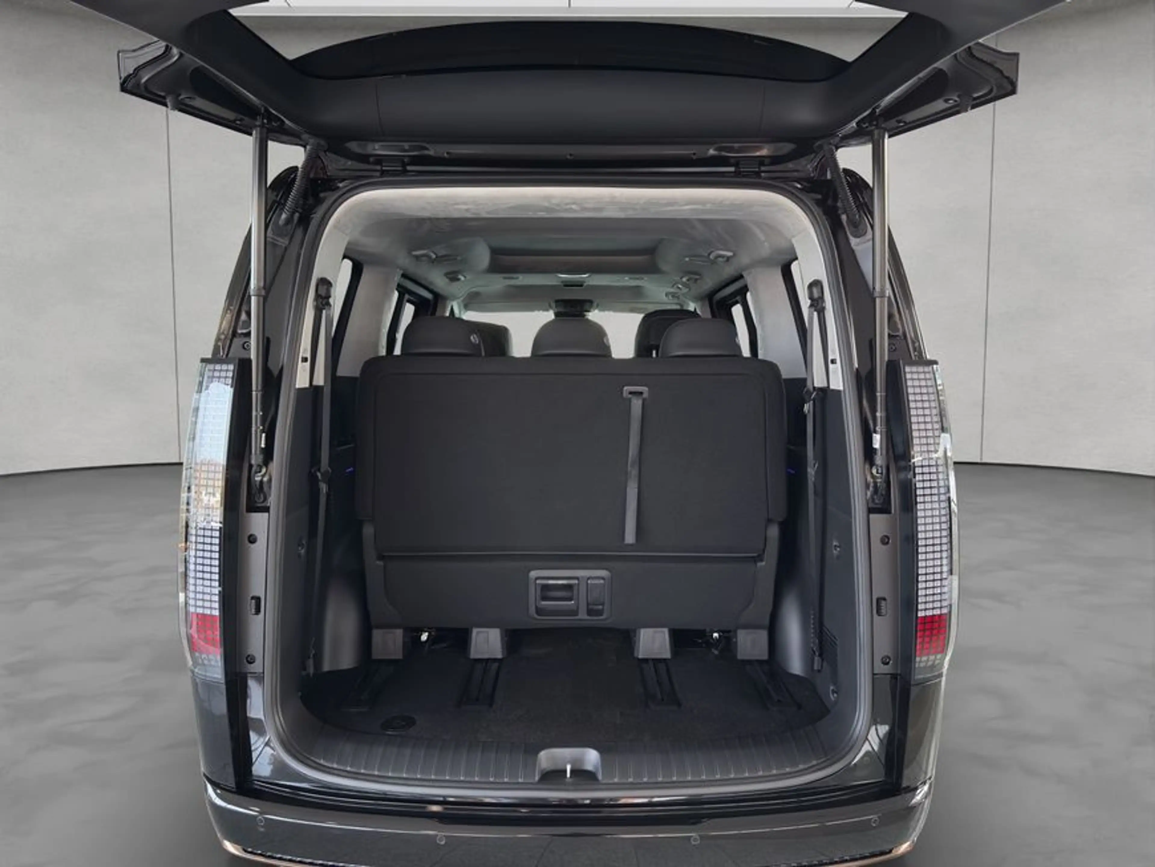 Hyundai STARIA STARIA 1.6 T-GDI HEV Signature 118 kW, 5-türig — photo 5