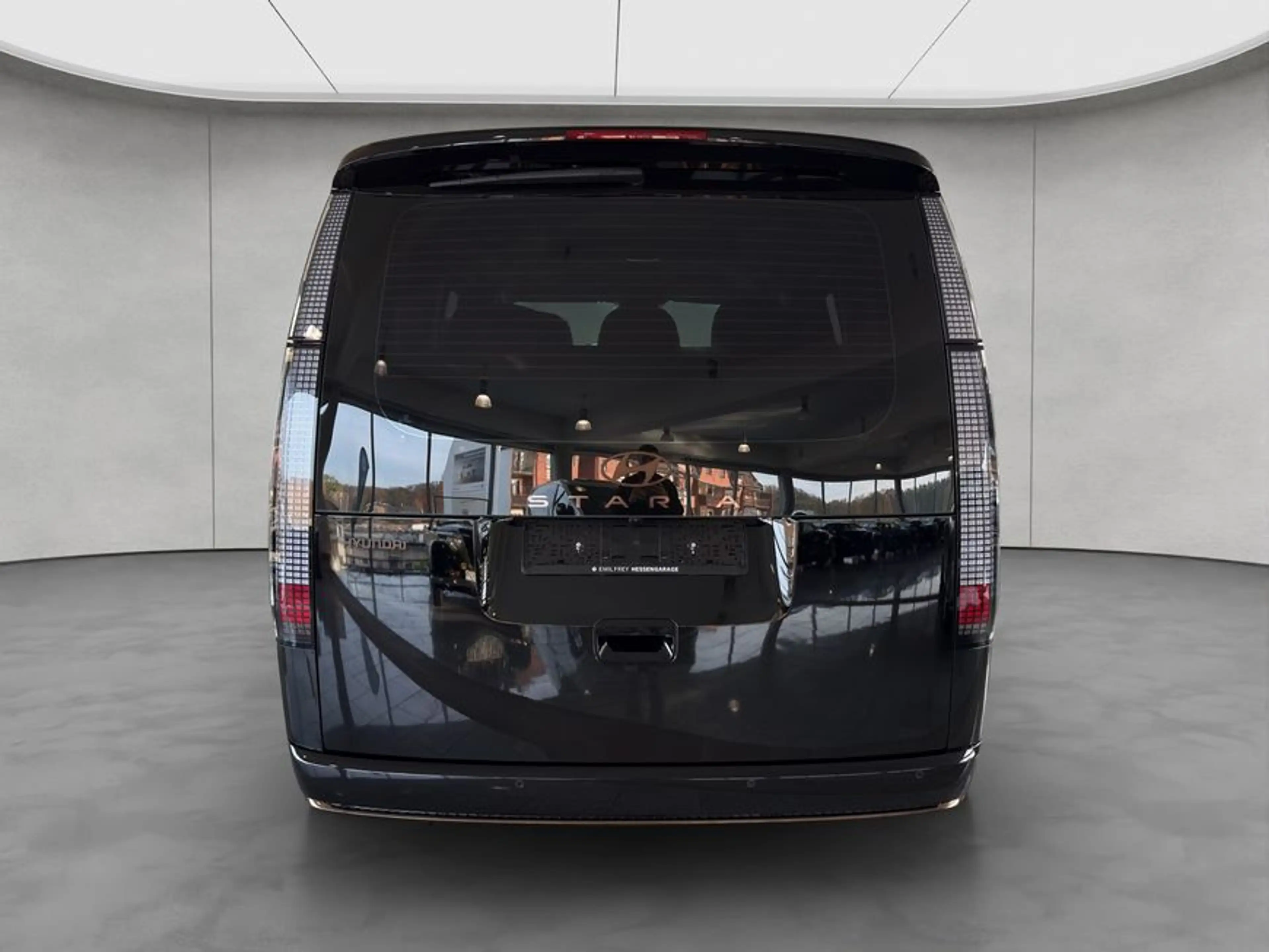 Hyundai STARIA STARIA 1.6 T-GDI HEV Signature 118 kW, 5-türig — photo 4