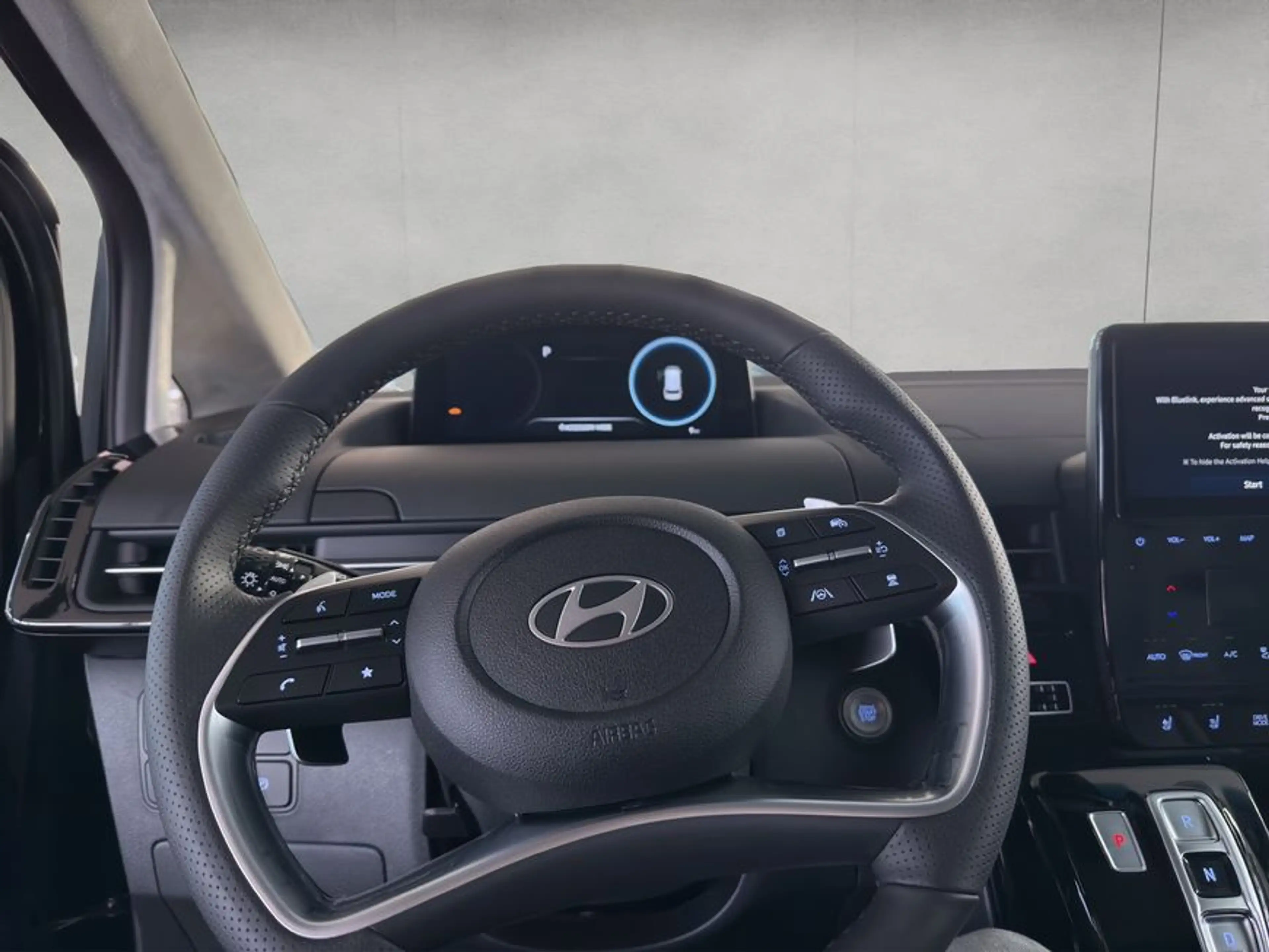 Hyundai STARIA STARIA 1.6 T-GDI HEV Signature 118 kW, 5-türig — photo 12