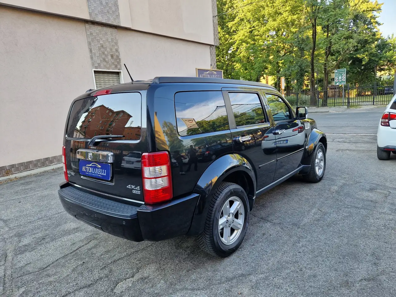 Dodge Nitro 2.8 CRD 177ch - Automatique - Pneus toutes saisons - Ecran tactile - jantes 17"