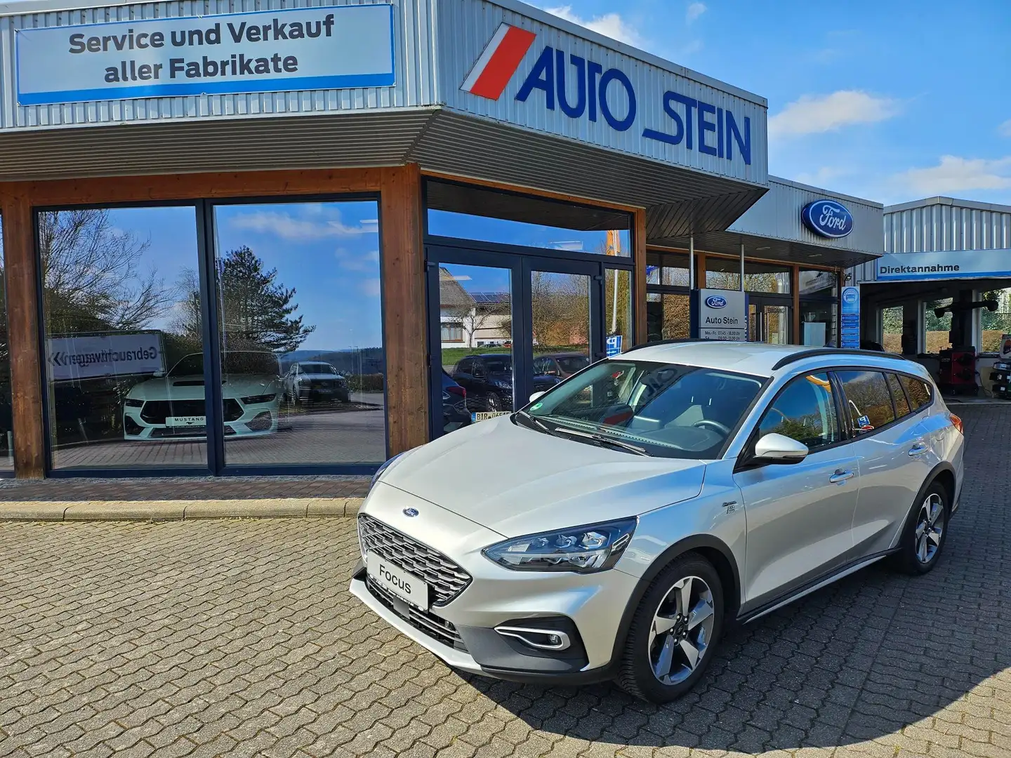 Ford Focus Active Silber - 1