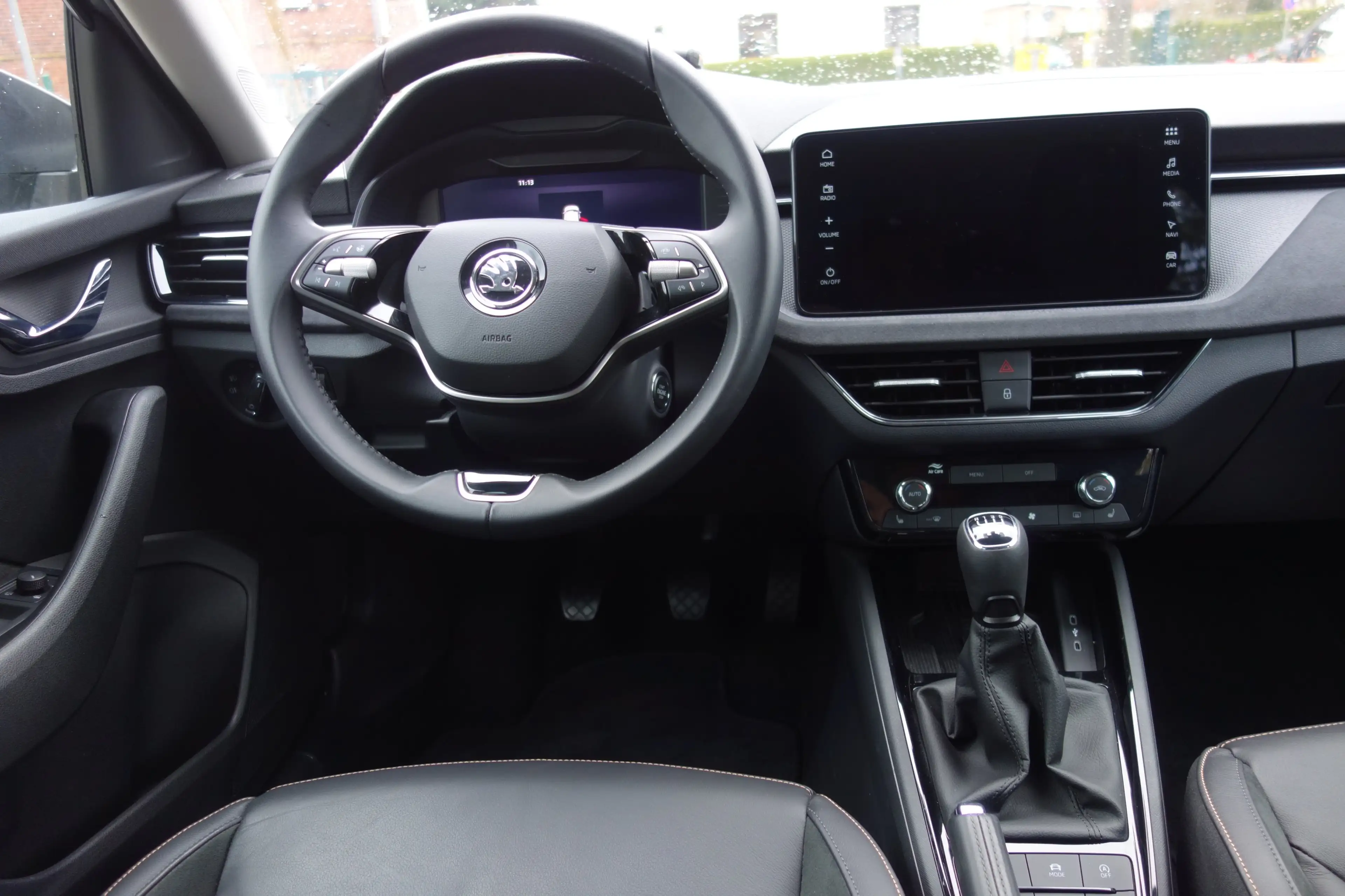 Skoda Scala Top Selection Leder / Navigation / Garantie — photo 11