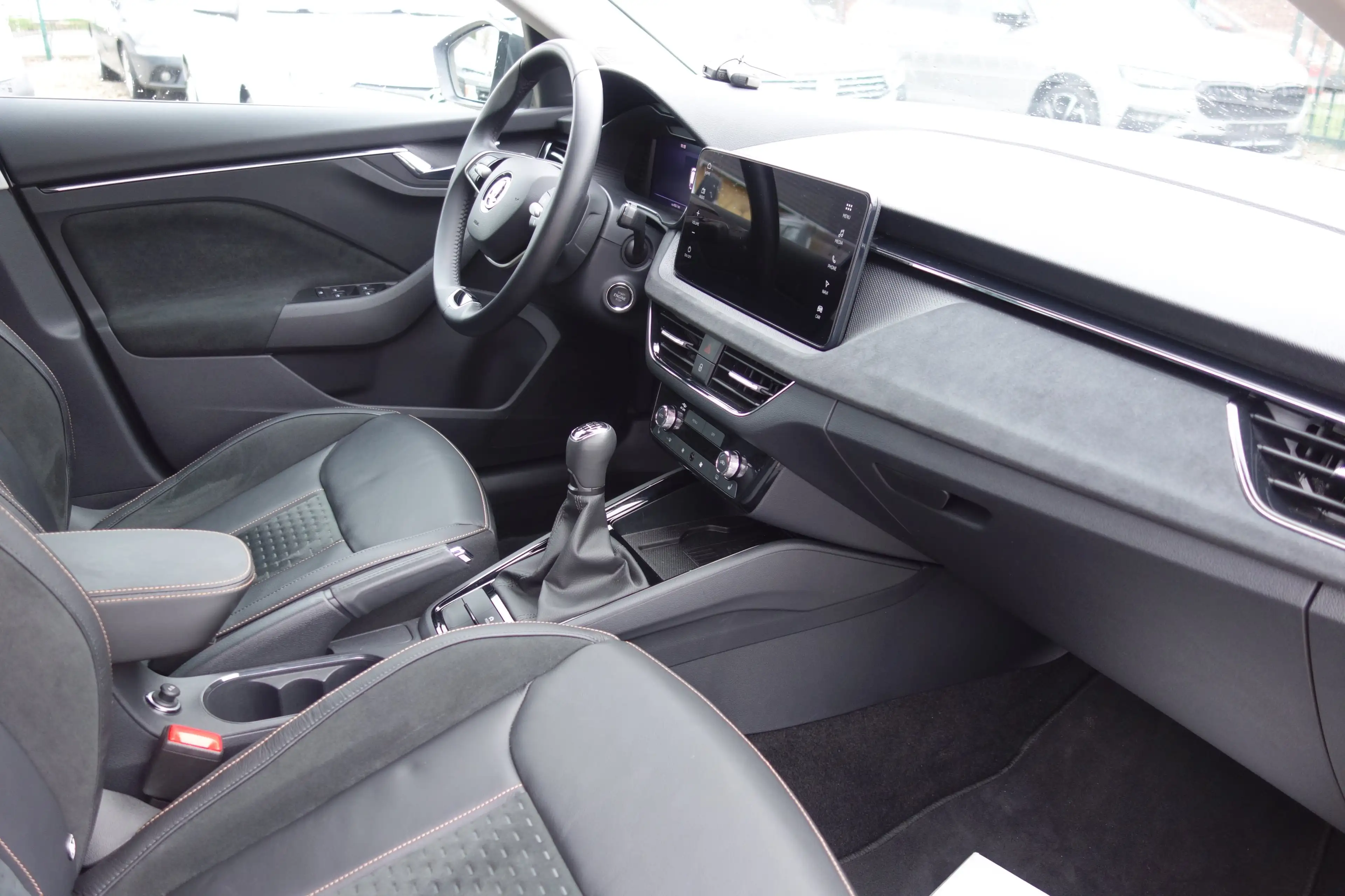 Skoda Scala Top Selection Leder / Navigation / Garantie — photo 6