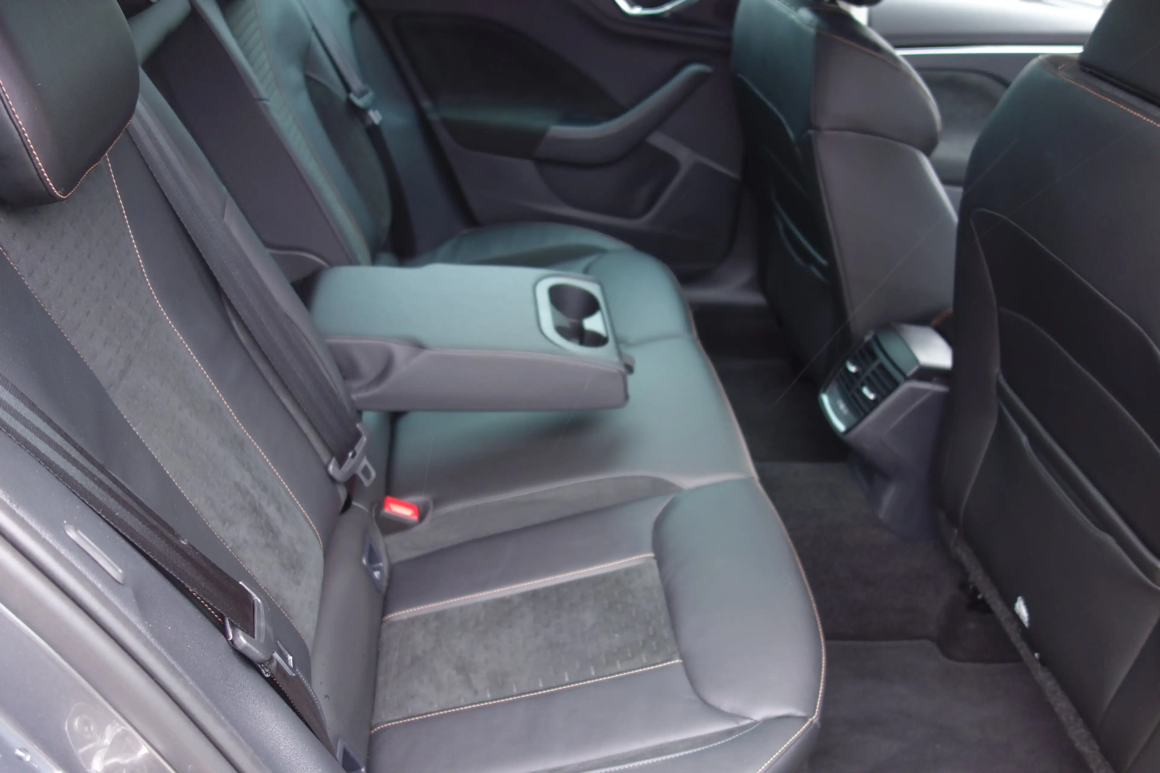 Skoda Scala Top Selection Leder / Navigation / Garantie — photo 9