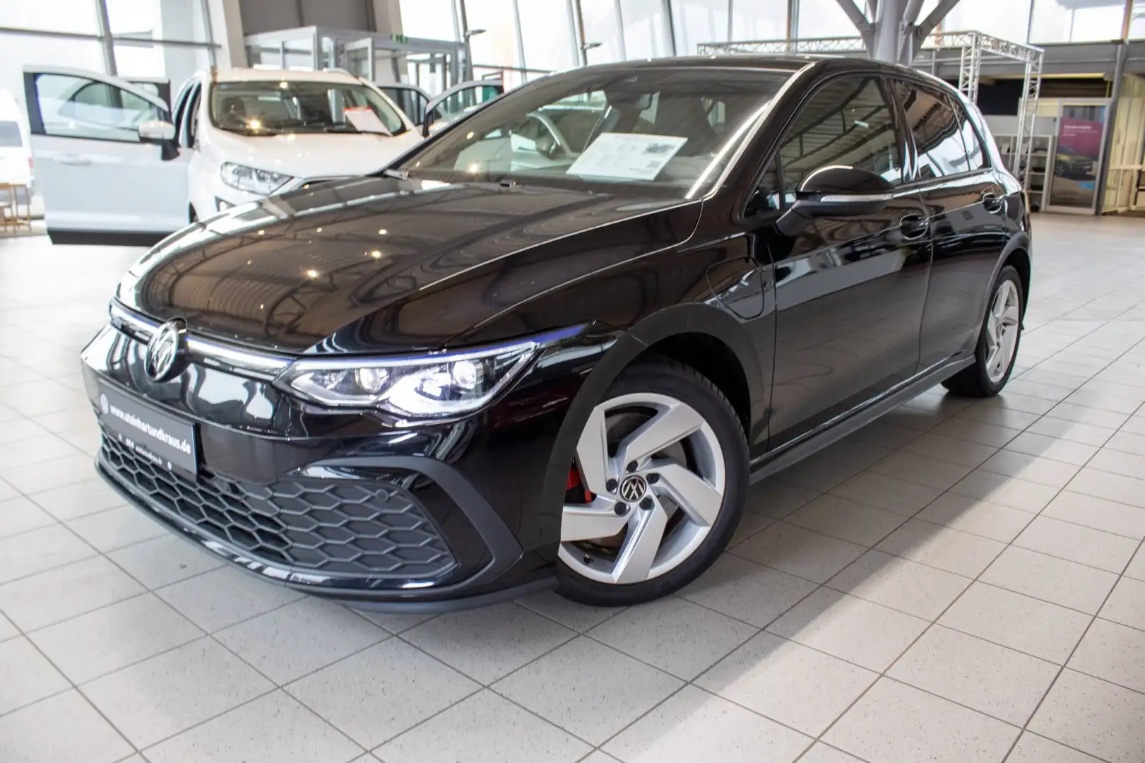 Volkswagen Golf VIII GTE 1,4 l eHybrid OPF 110 kW (150 PS) / 80 kW Zwart - 1