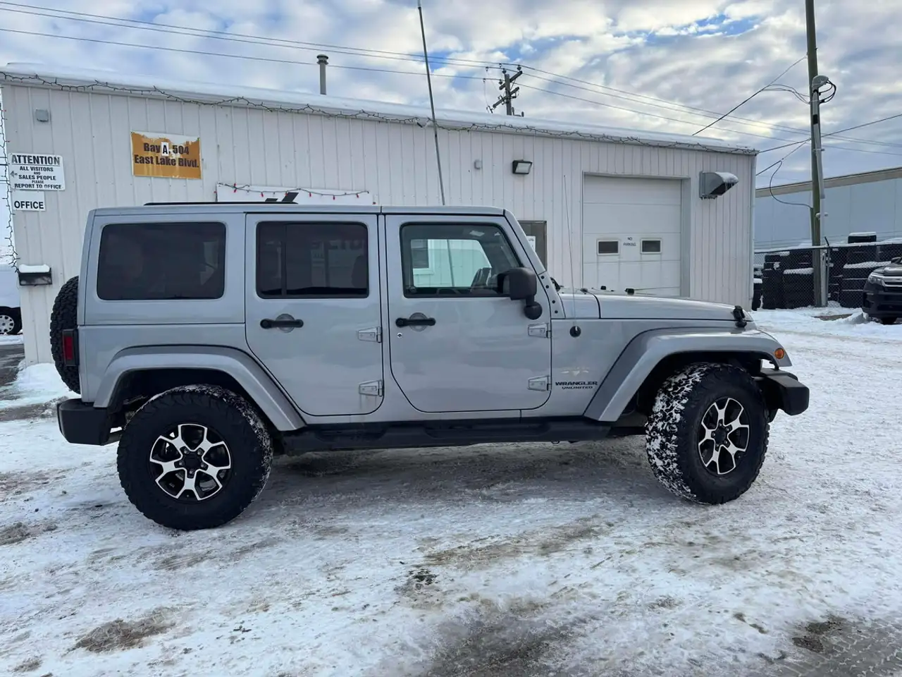 Jeep Wrangler снимка Jeep Wrangler