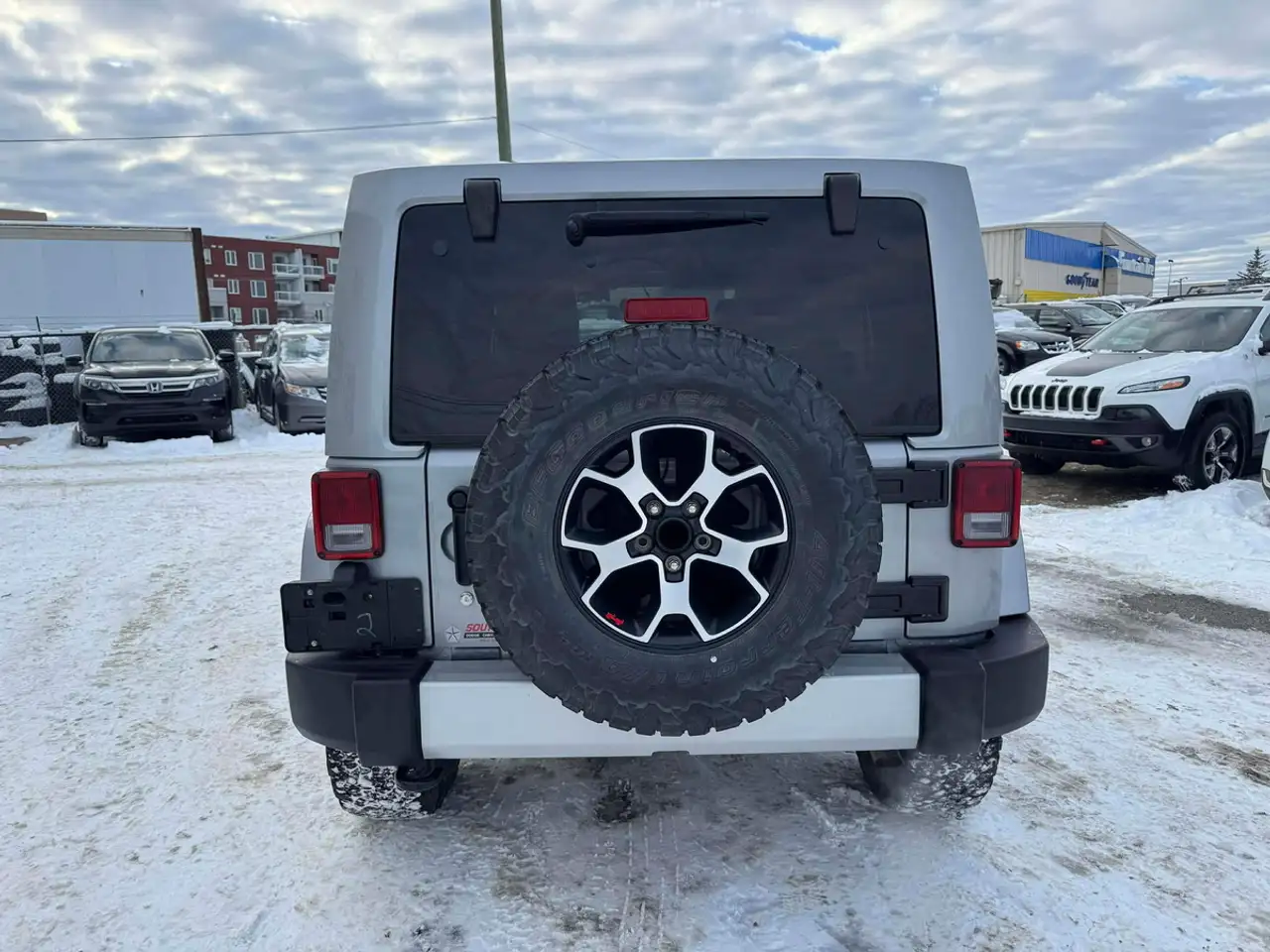 Jeep Wrangler снимка Jeep Wrangler
