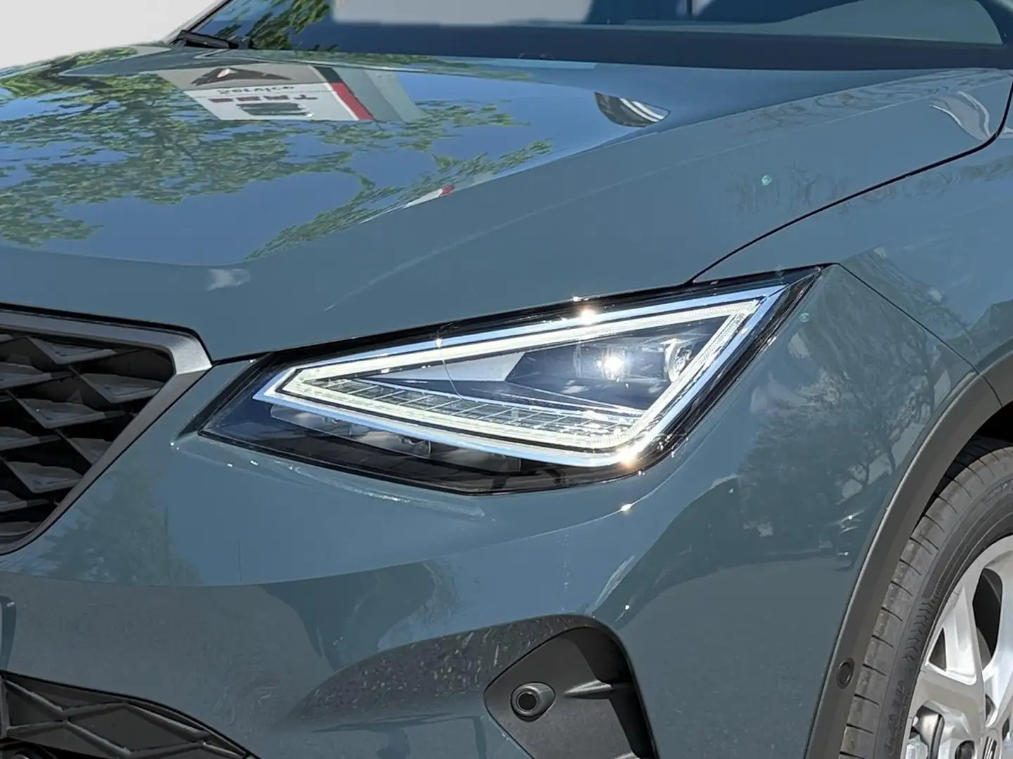 SEAT Arona 1.0 TSI DSG FR LED SHZ Kamera Alcantara Blau - 2