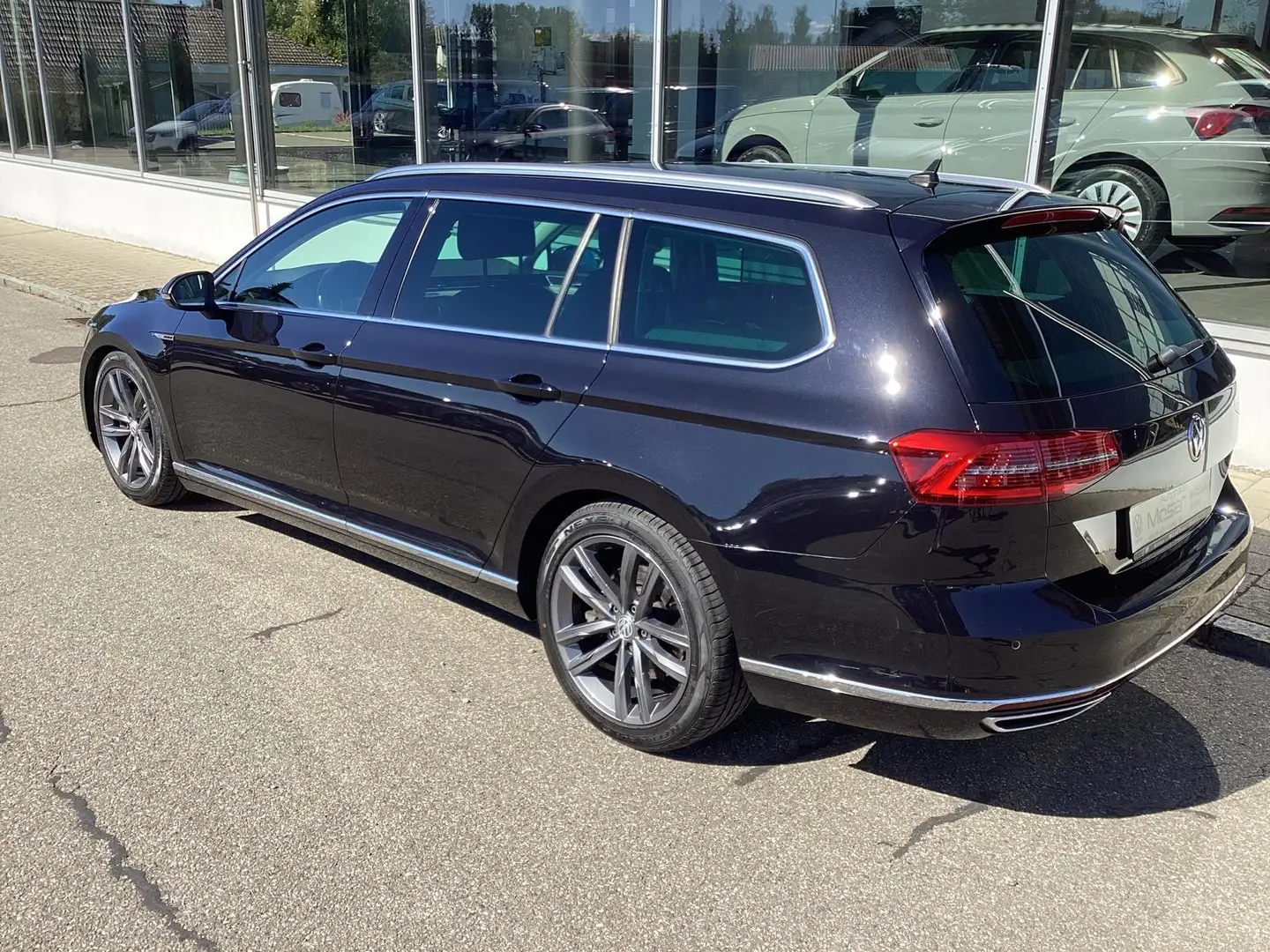 Volkswagen Passat Variant 2.0 TDI DSG 4Motion Highline/ACC Schwarz - 2
