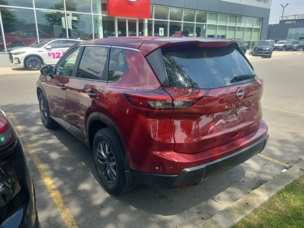 Nissan Rogue снимка Nissan Rogue