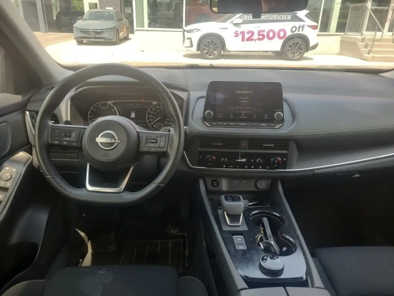 Nissan Rogue снимка Nissan Rogue