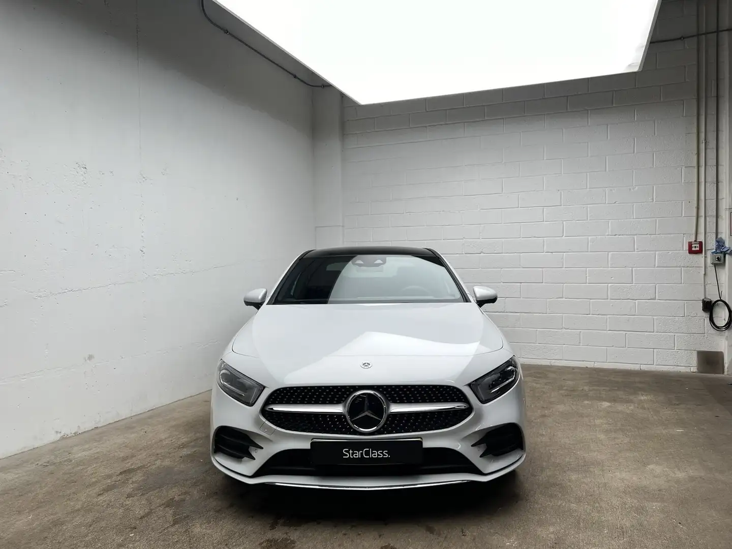 Mercedes-Benz A 250 A 250 e Limousine  AMG Line Navi/Pano.-Dach/Autom. Blanc - 2