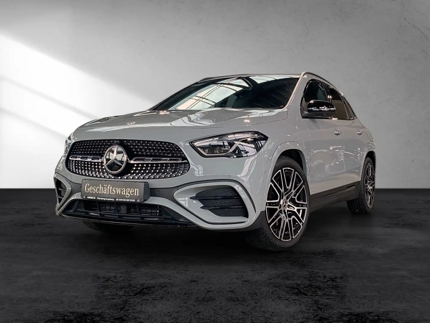 Mercedes-Benz GLA 180 GLA 180 AMG Line Night 360° Distr el-Klappe AHK Grau - 2