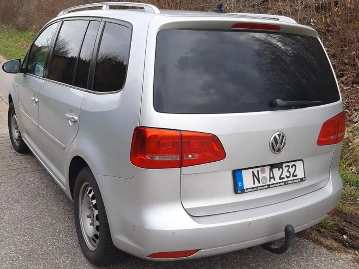 Volkswagen Touran Touran 1.6 TDI DPF Life Silber - 1