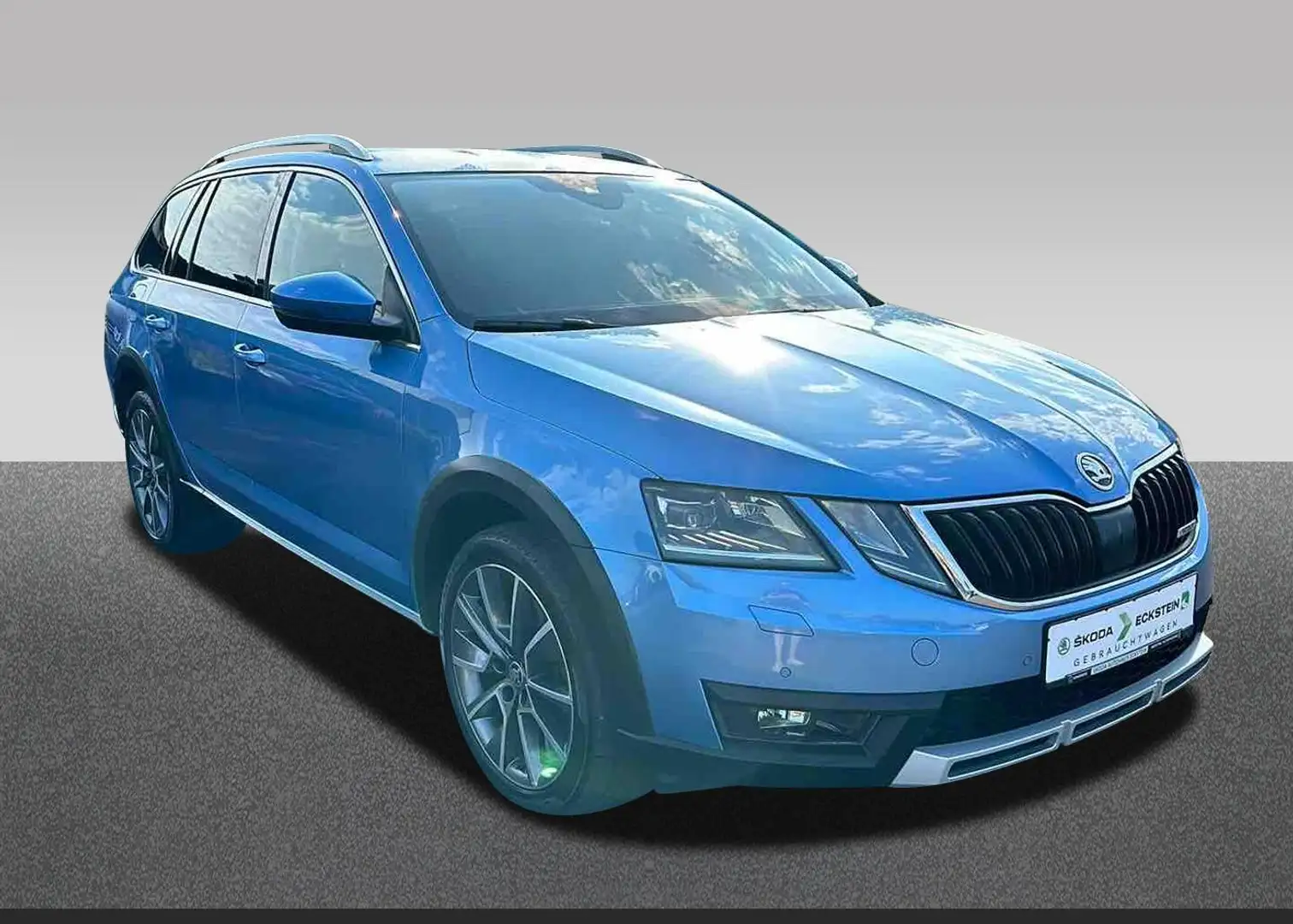 Skoda Octavia Combi Scout 4x4 2.0TDI+AHK+Bi-LED+Winter Blau - 1