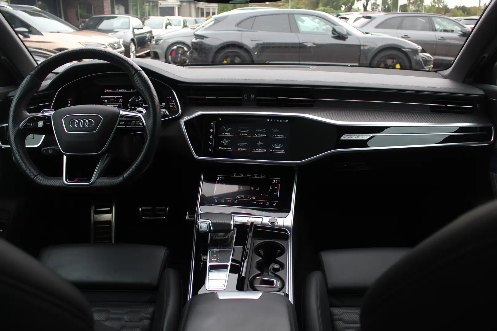 Audi RS6 Avant TFSI quattro / Trekhaak / Panoramadak / Kera Zwart - 2