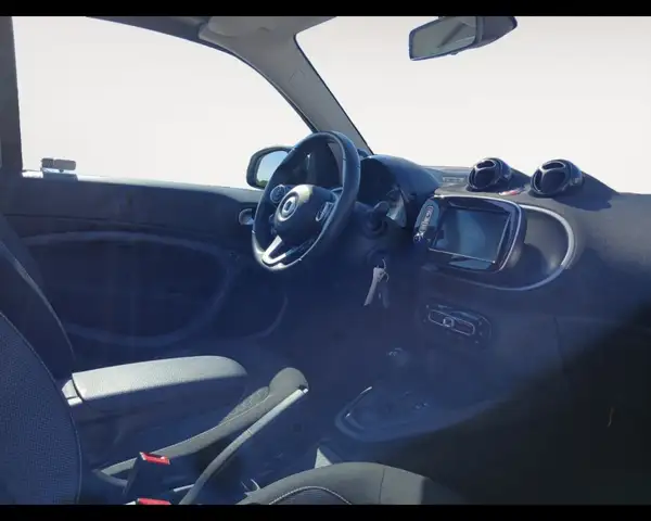 smart Fortwo view 15