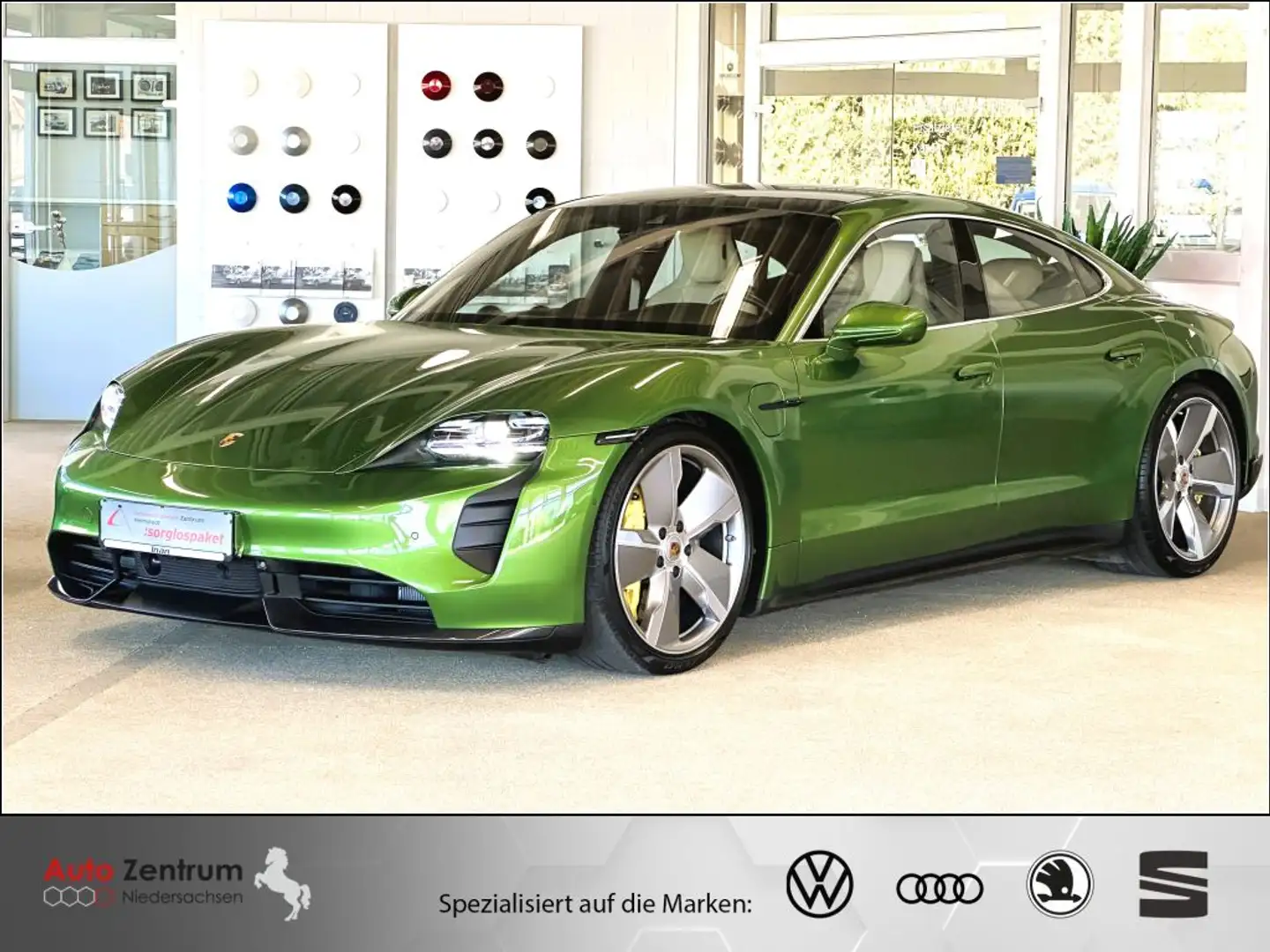 Porsche Taycan Turbo S 560KW *Approved* PCCB*DeutschesFzg*BEIGE Verde - 1