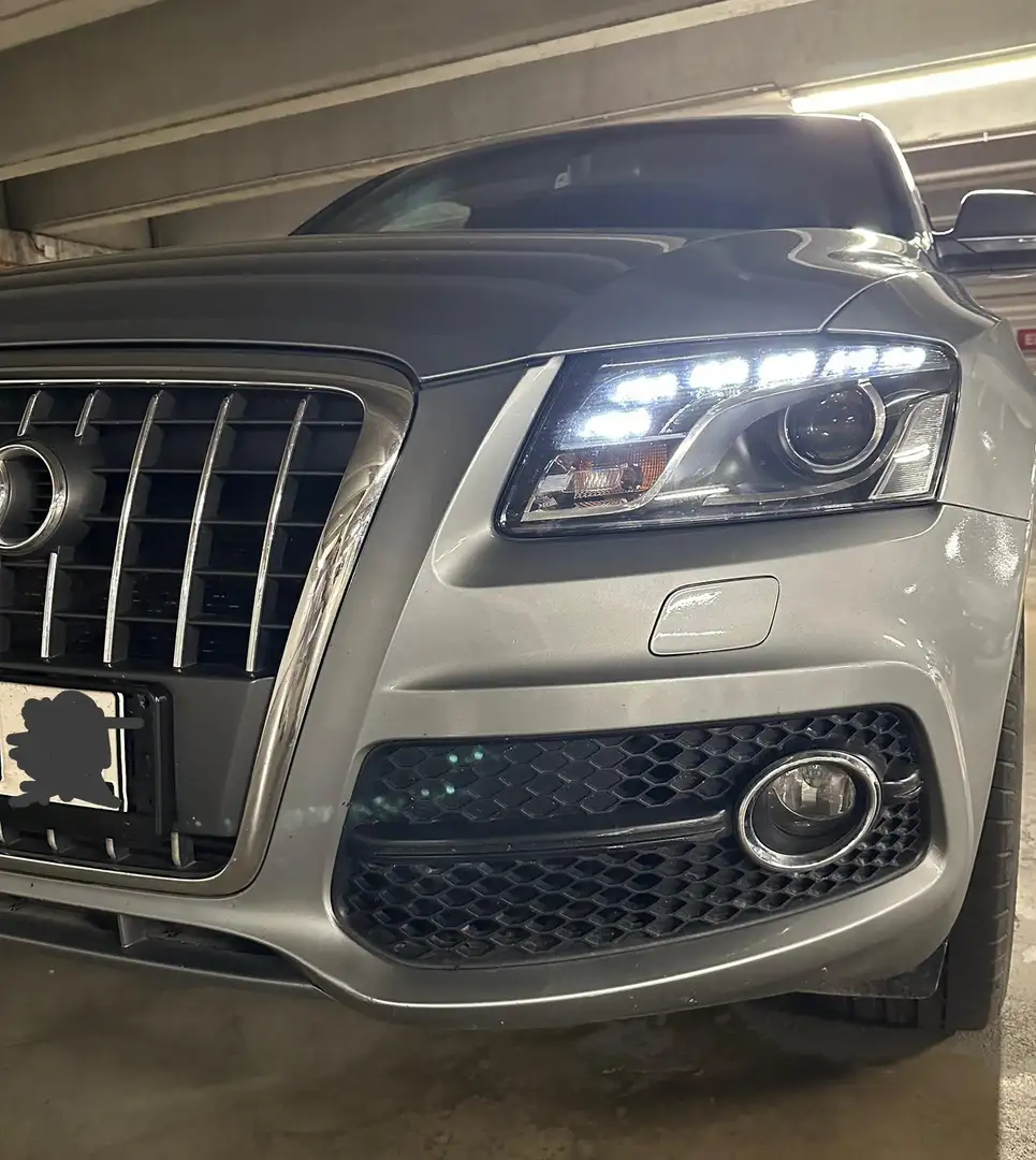 Audi Q5 2.0 TDI (125 kW) quattro Grau - 2