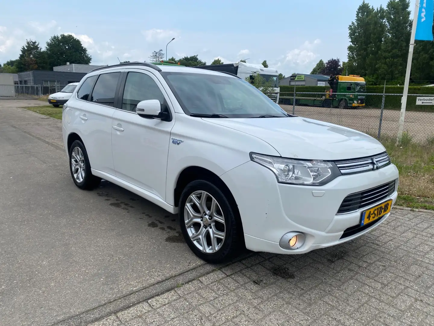 Mitsubishi Outlander 2.0 PHEV Instyle+ Blanco - 2