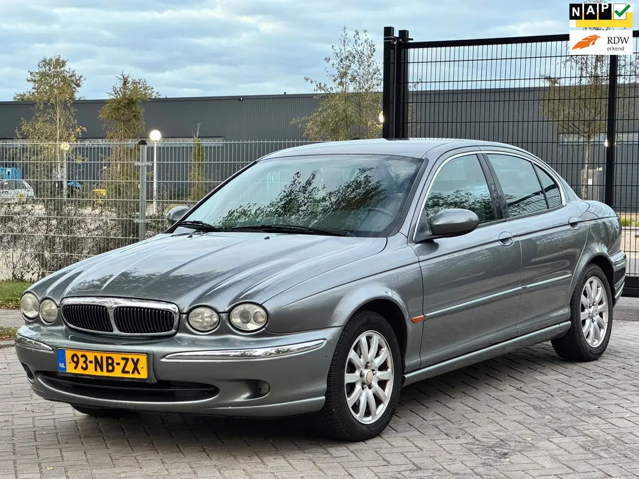 Jaguar X-Type