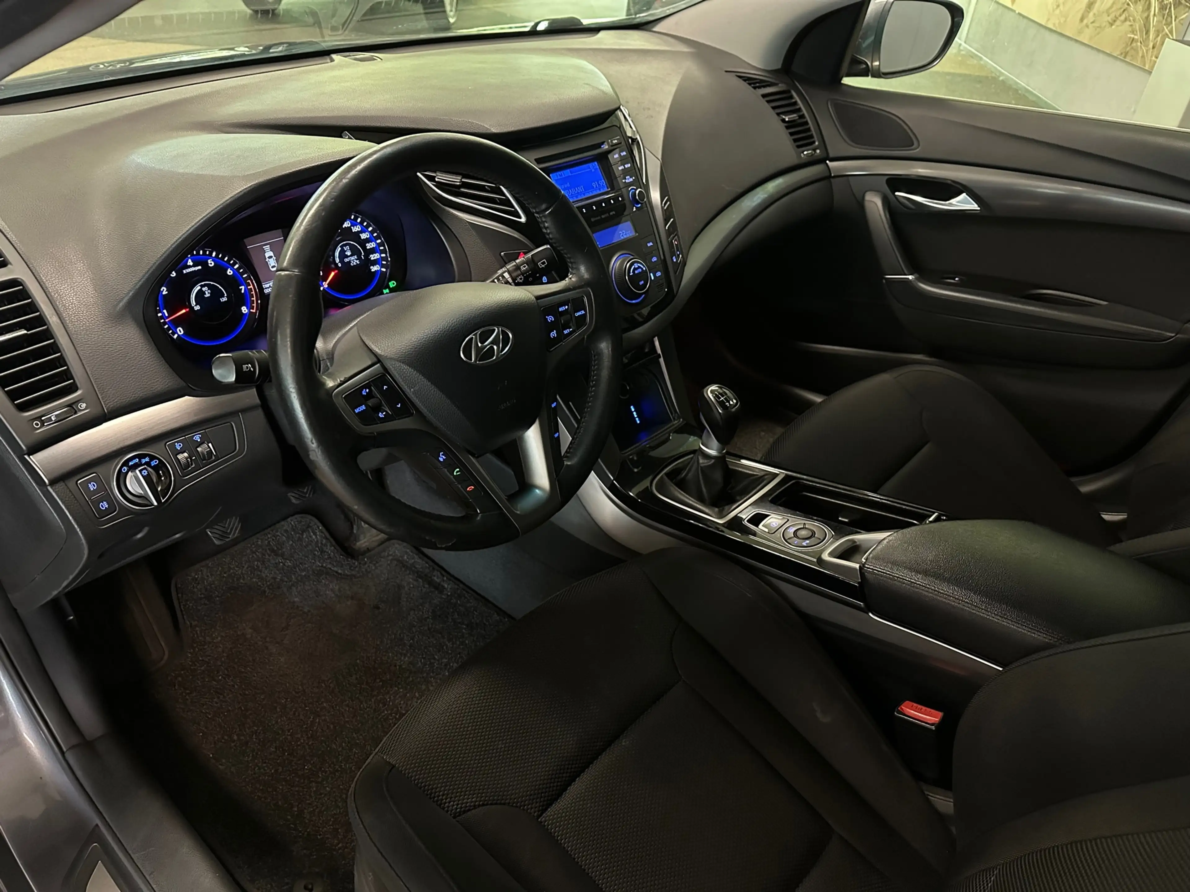 Hyundai i40 Wagon 1.6 GDI Blue i-Drive - Bluetooth - Memory - — photo 9