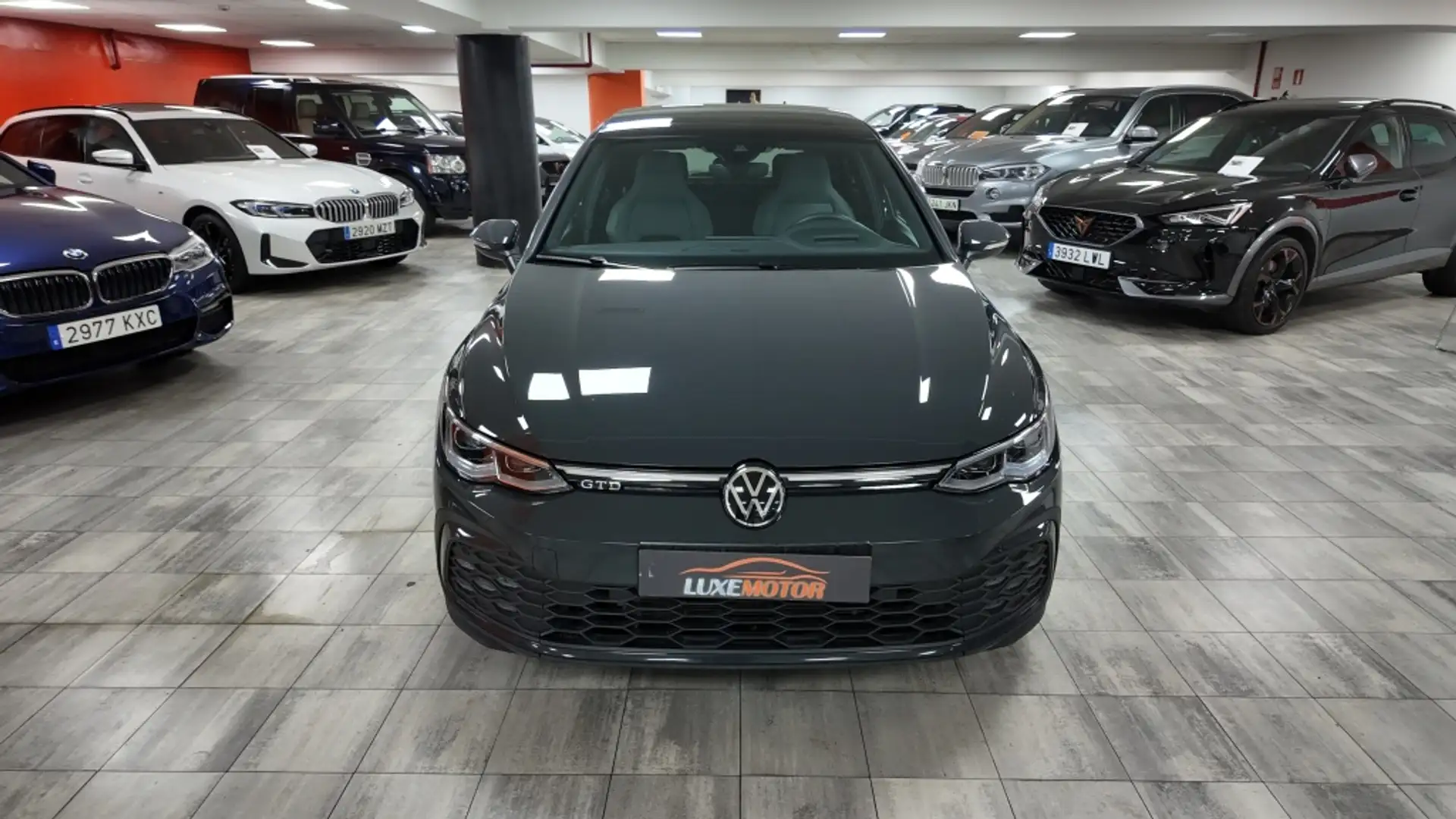 Volkswagen Golf 2.0TDI R-Line DSG 110kW Grigio - 2