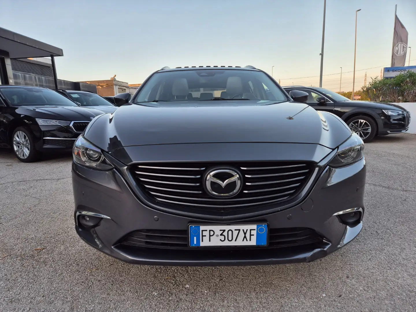 Mazda 6 2.2L Sk.-D 175 A/T AWD Wag.Exceed Gris - 2