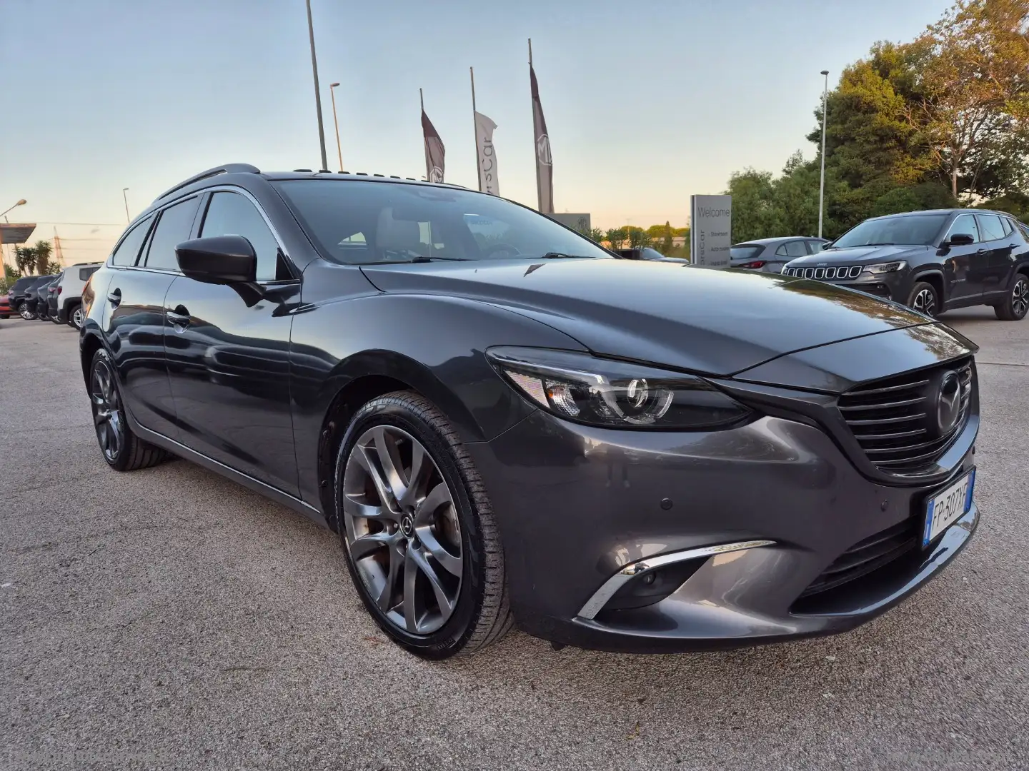 Mazda 6 2.2L Sk.-D 175 A/T AWD Wag.Exceed Gris - 1