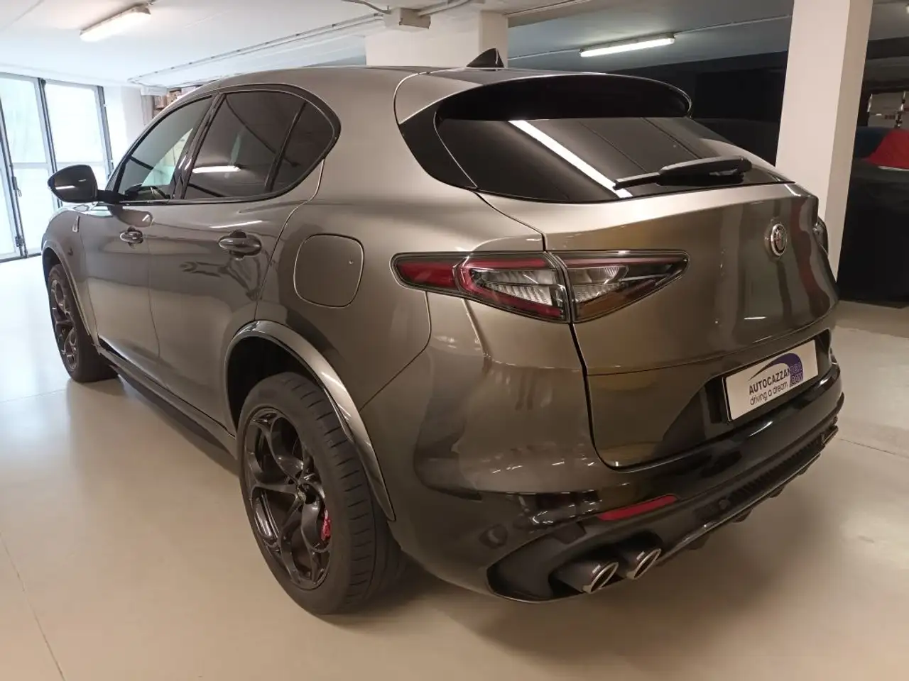 Alfa Romeo Stelvio 2024 — фото 12