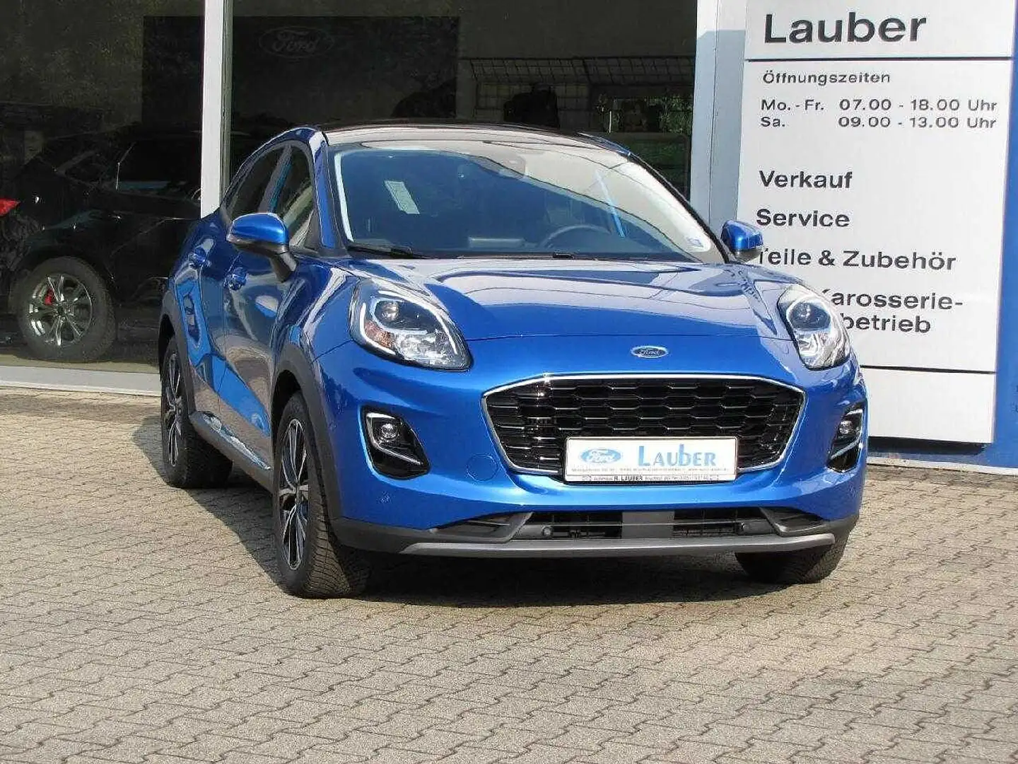 Ford Puma Titanium Blau - 1