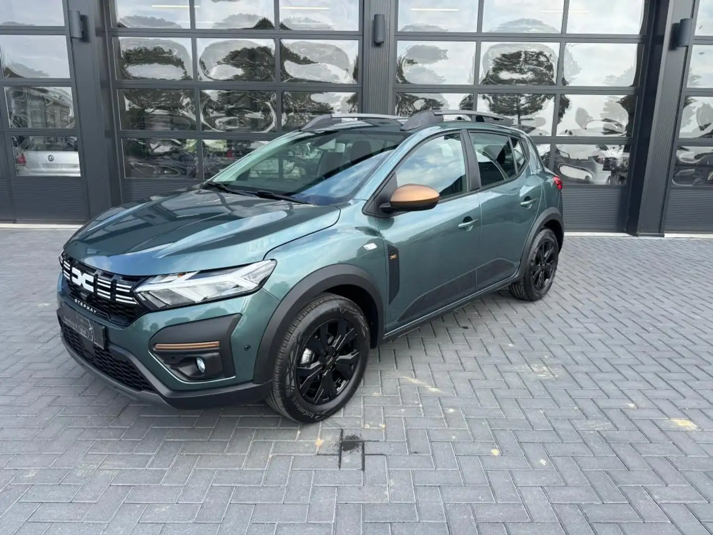 Dacia Sandero Stepway 1.0 TCe Extreme Groen - 1