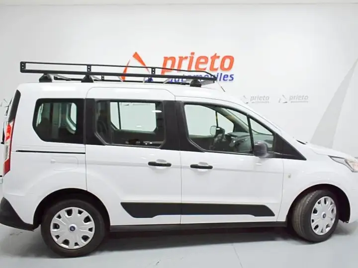 Ford Transit Connect 2021, foto 30