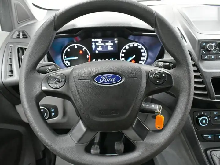 Ford Transit Connect 2021, foto 15