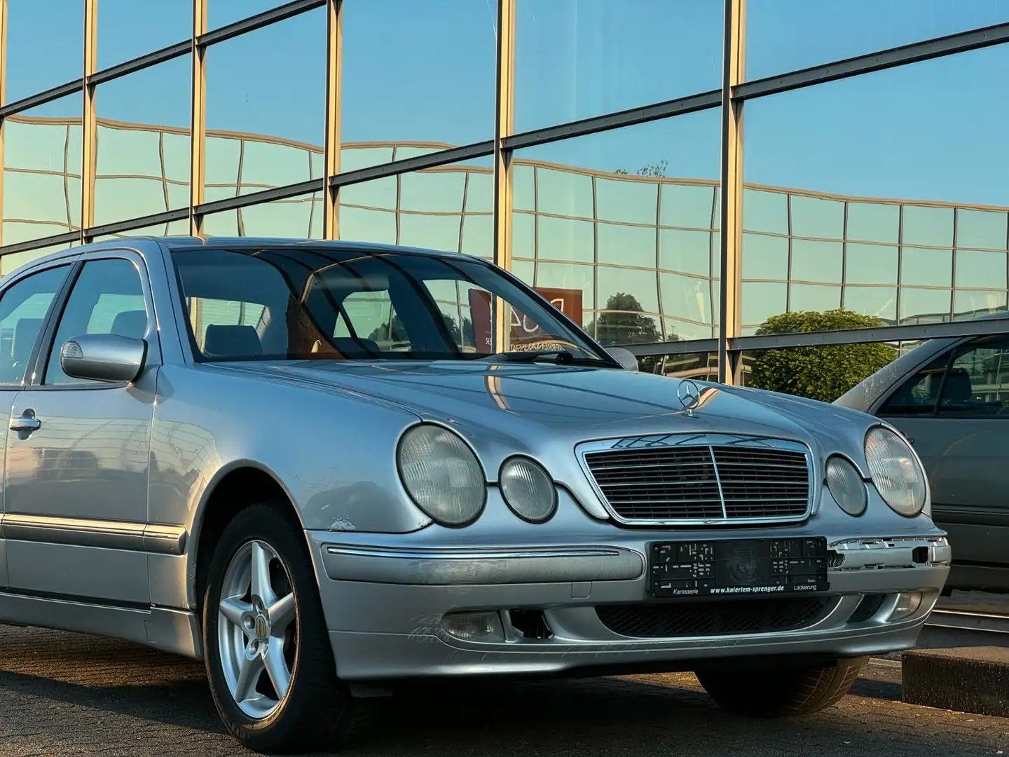 Mercedes-Benz E 240 ELEGANCE AUT Leder Klima Argent - 1