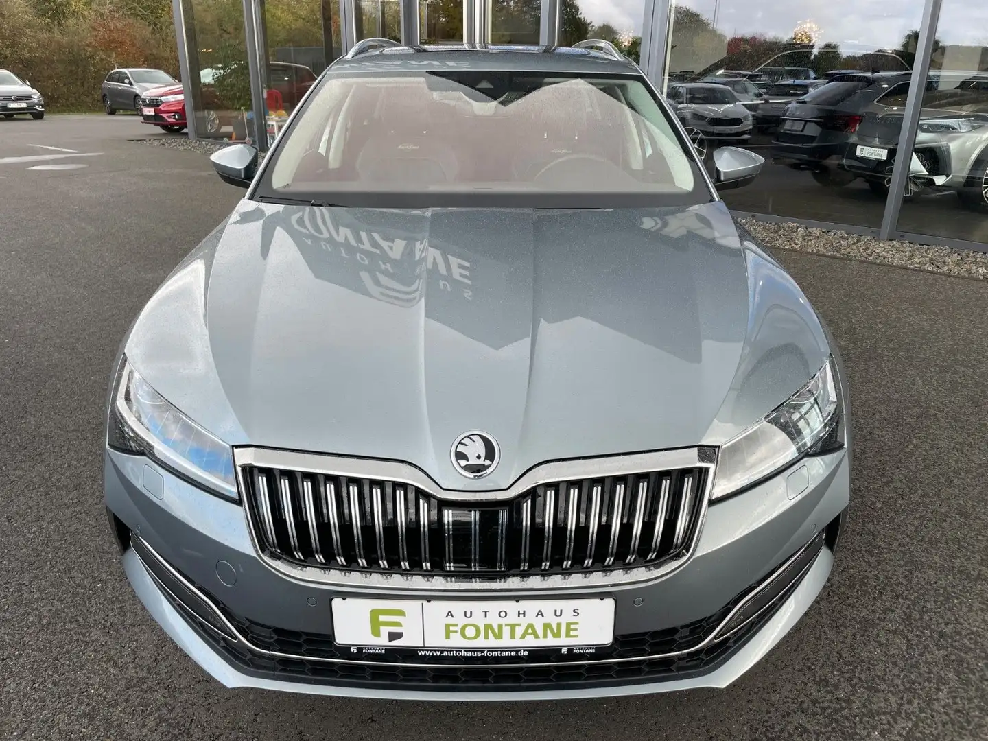 Skoda Superb Combi 2,0TSi L&K 4x4 Pano Canton AHK ACC Grau - 2