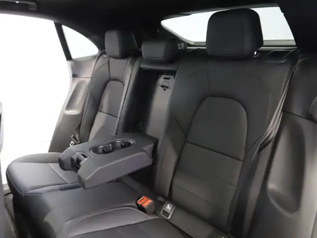 Porsche Macan 4S Ansicht 38