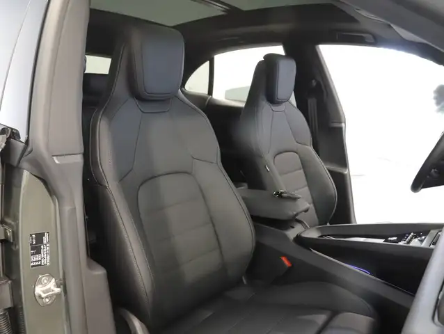 Porsche Macan 4S Ansicht 34