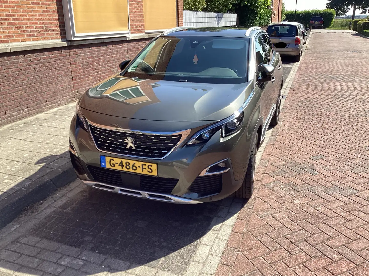 Peugeot 3008 3008 SUV Allure 1.2 PureTech 130pk EAT8 Grijs - 1