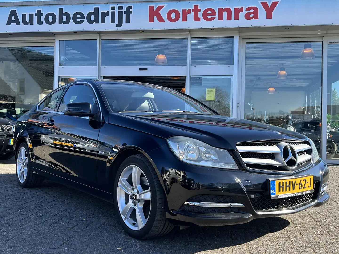 Mercedes-Benz C 180 Coupé net grote beurt,nw distributie,  cruise-cont Zwart - 1
