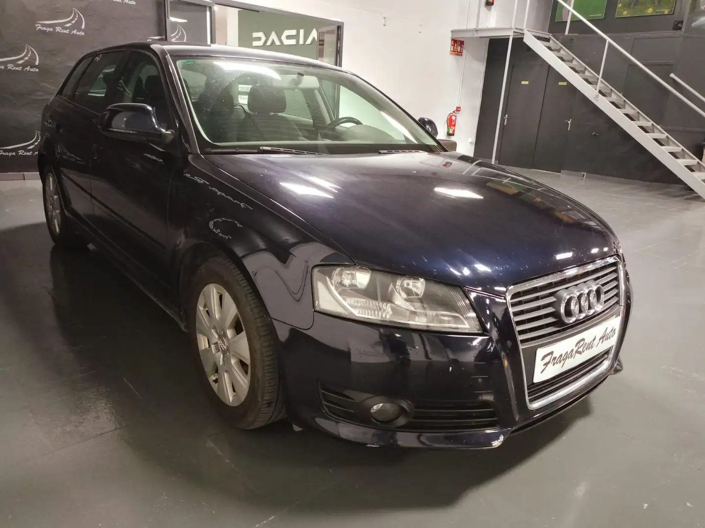 Audi A3 1.6TDI Ambiente Noir - 2