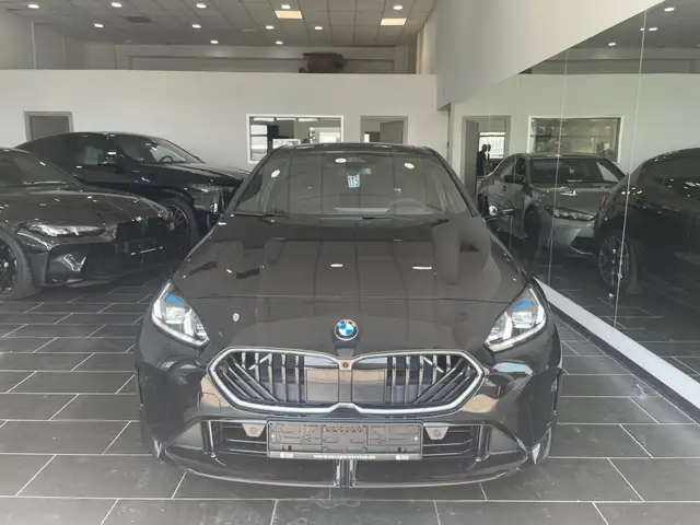 BMW 1 Series view 3