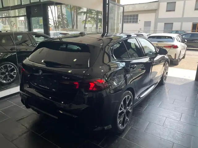 BMW 1 Series view 9